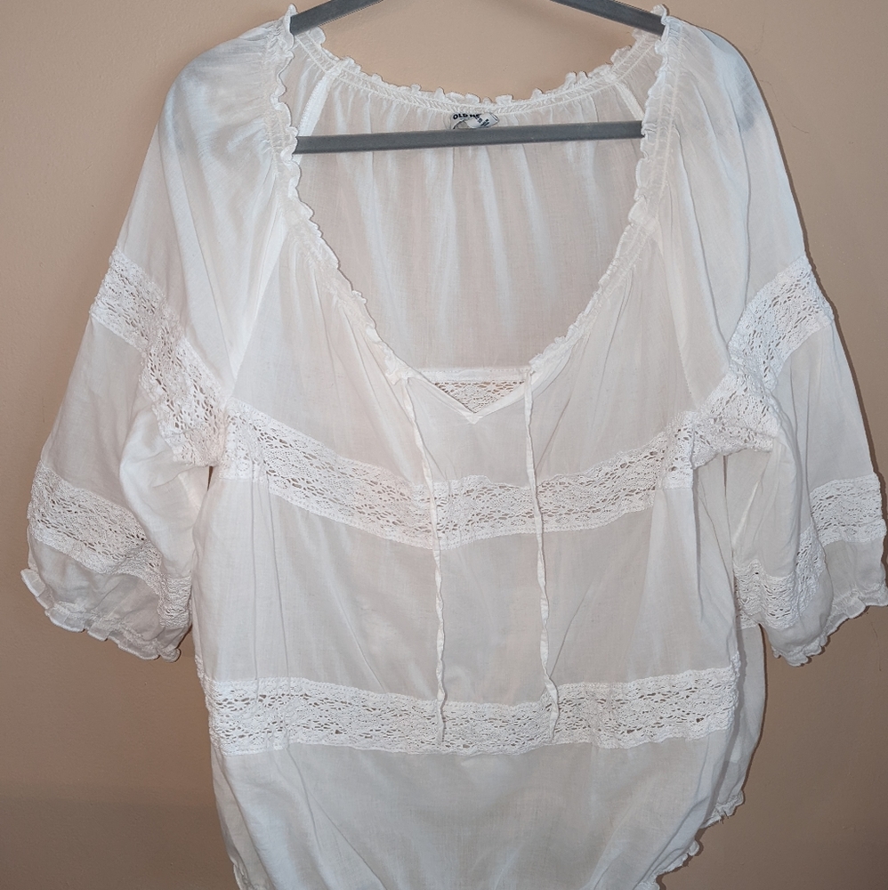 Women's XL (Tall) Old Navy white top